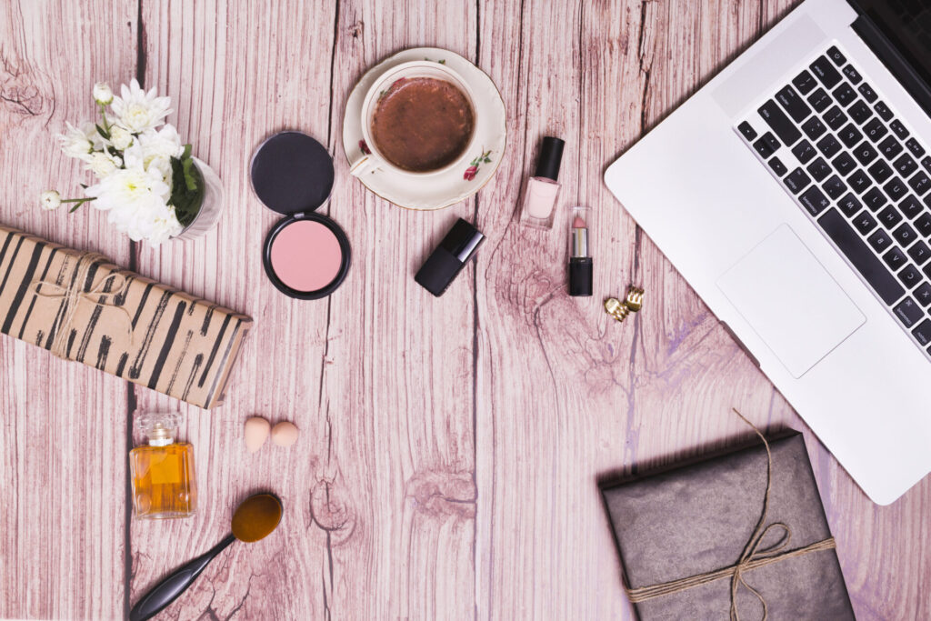 the Cosmetics Company Store website