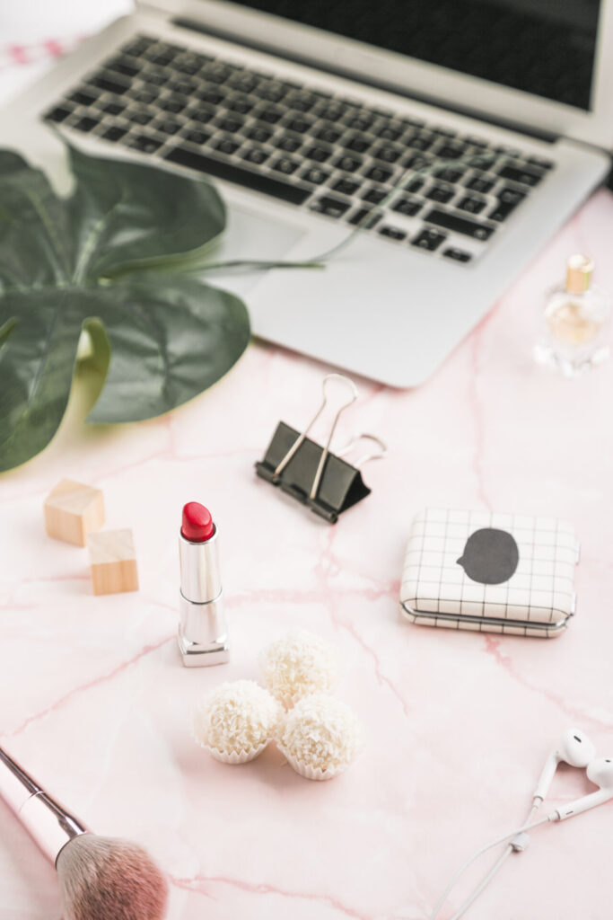 the Cosmetics Company Store website